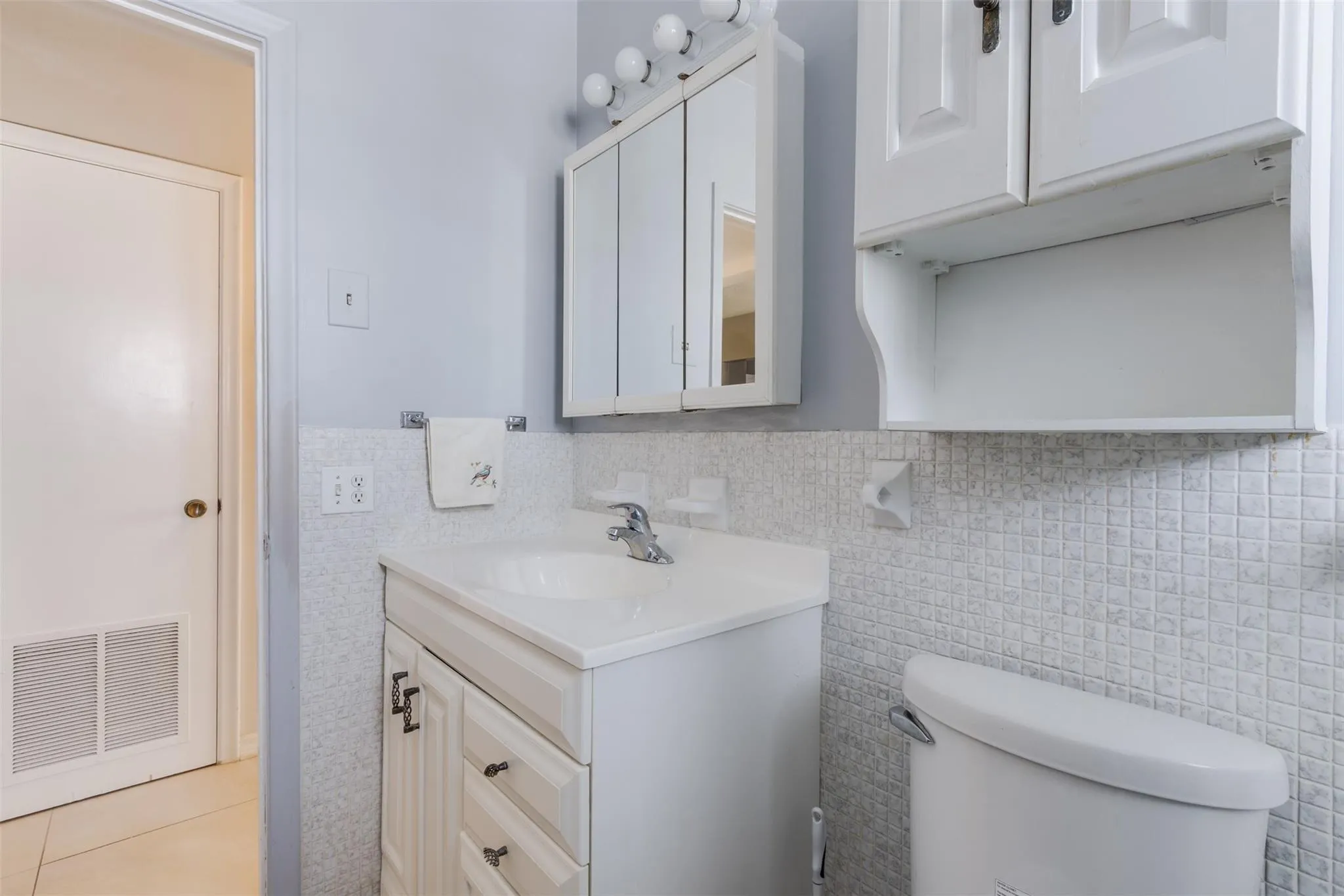 350 S Cypress Rd, #522