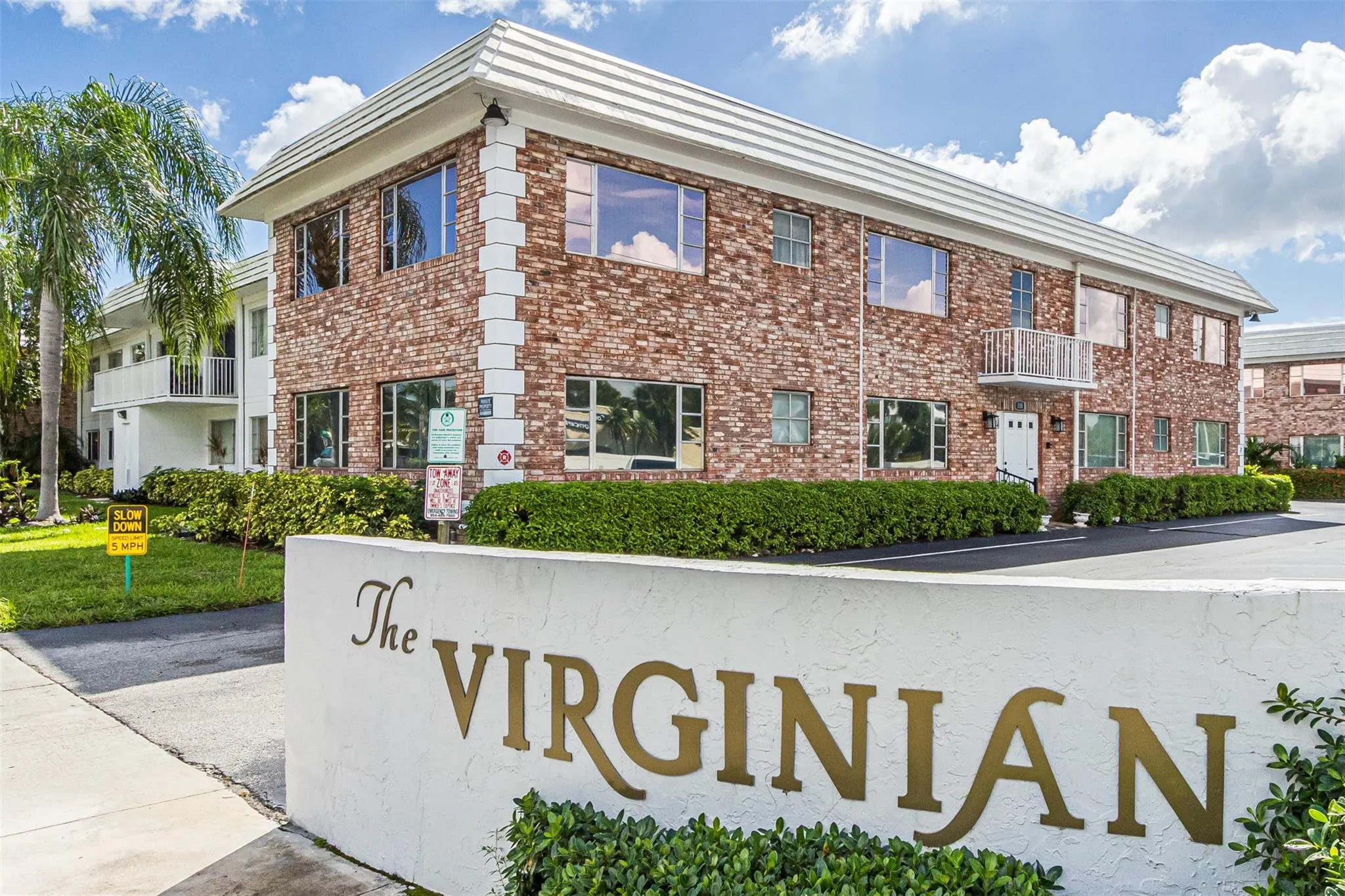 350 S Cypress Rd, #522