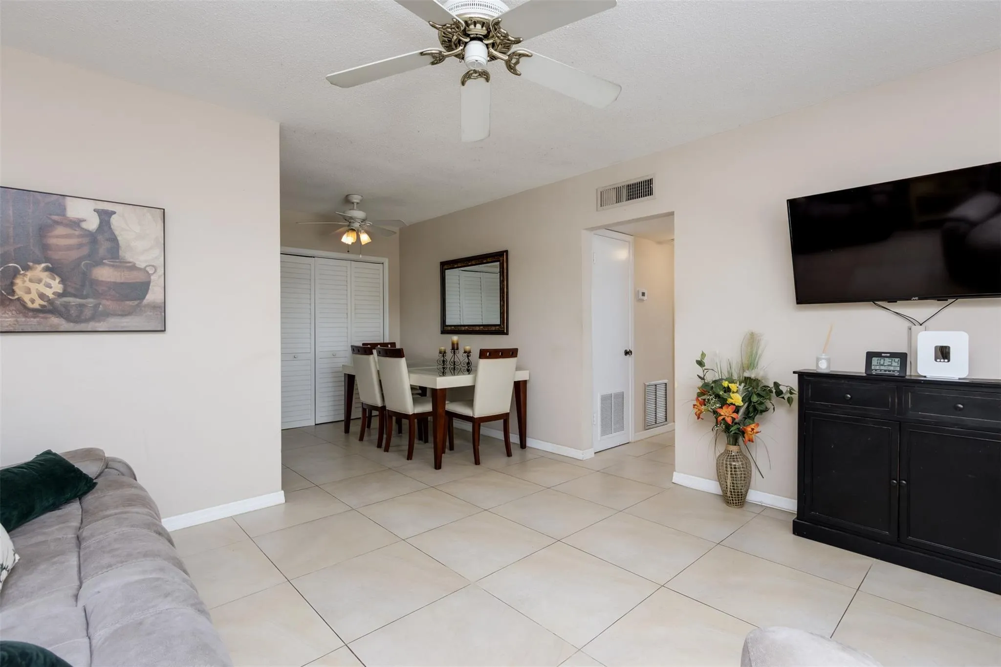 350 S Cypress Rd, #522