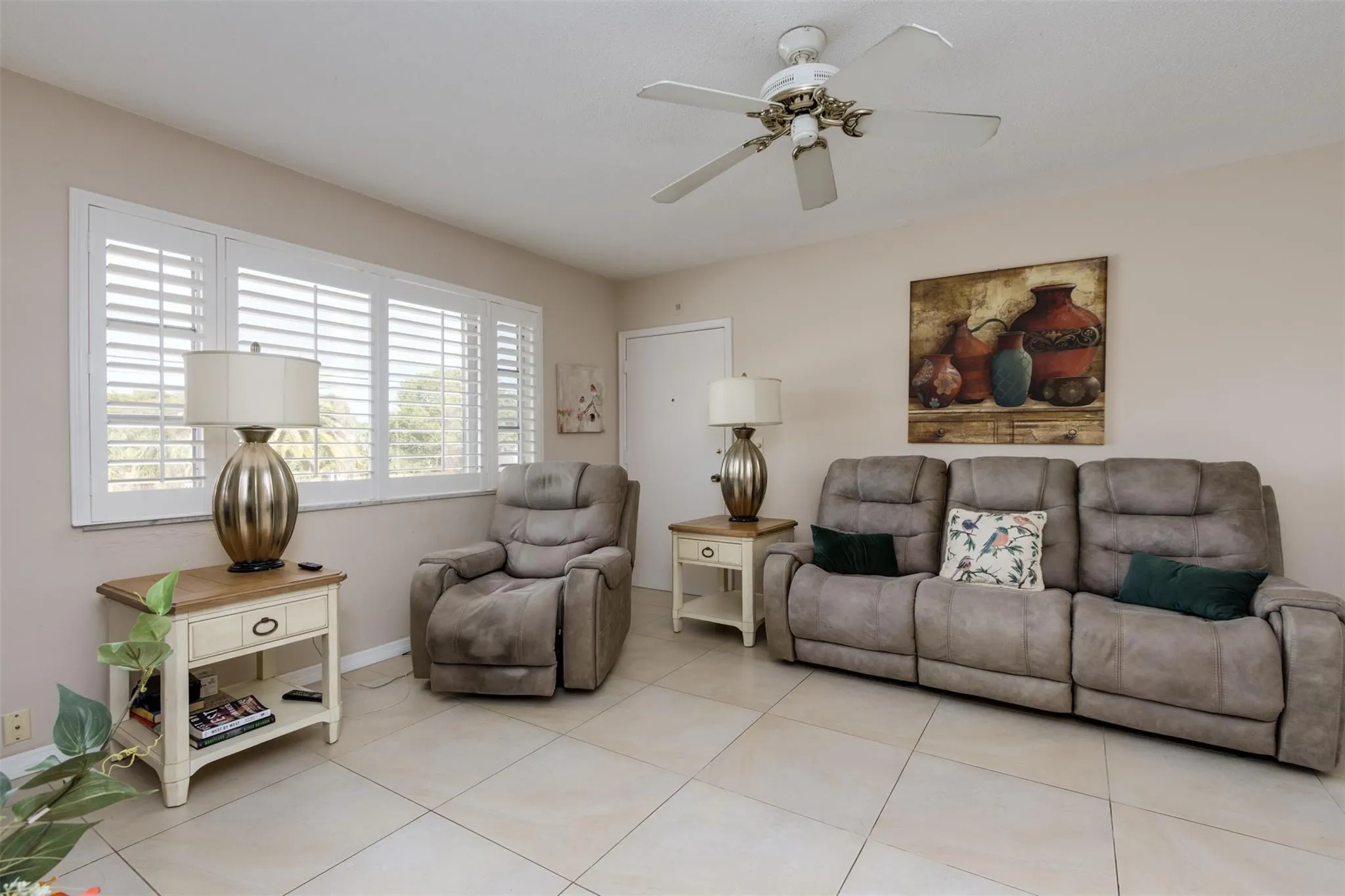 350 S Cypress Rd, #522