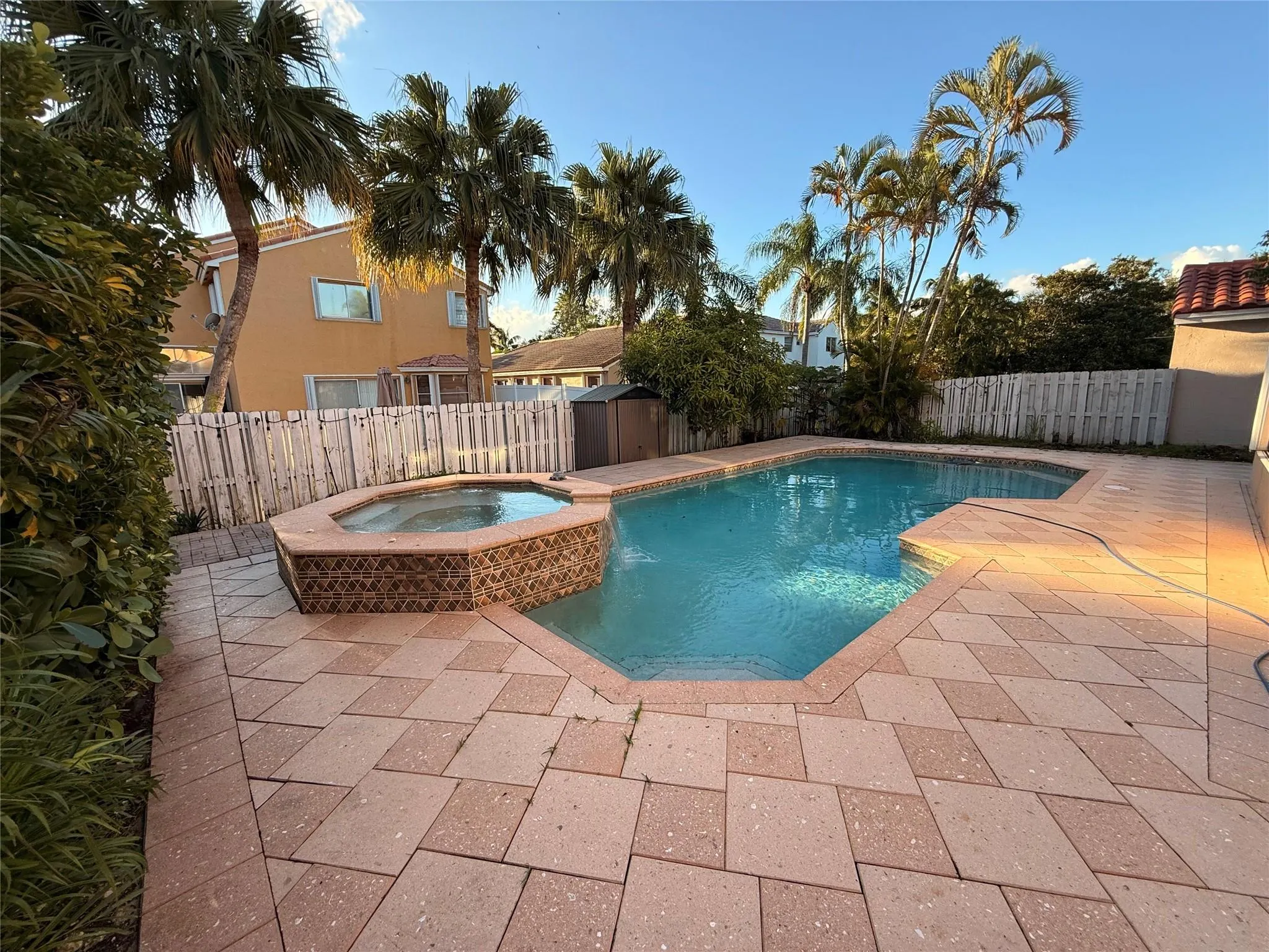 322 SW 193rd Ave