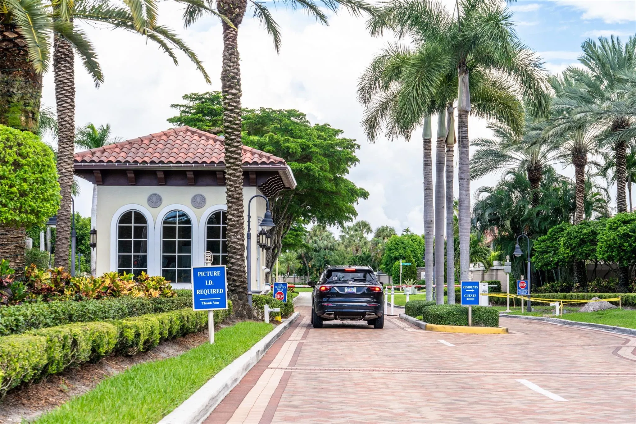 6606 Villa Sonrisa Dr, #910