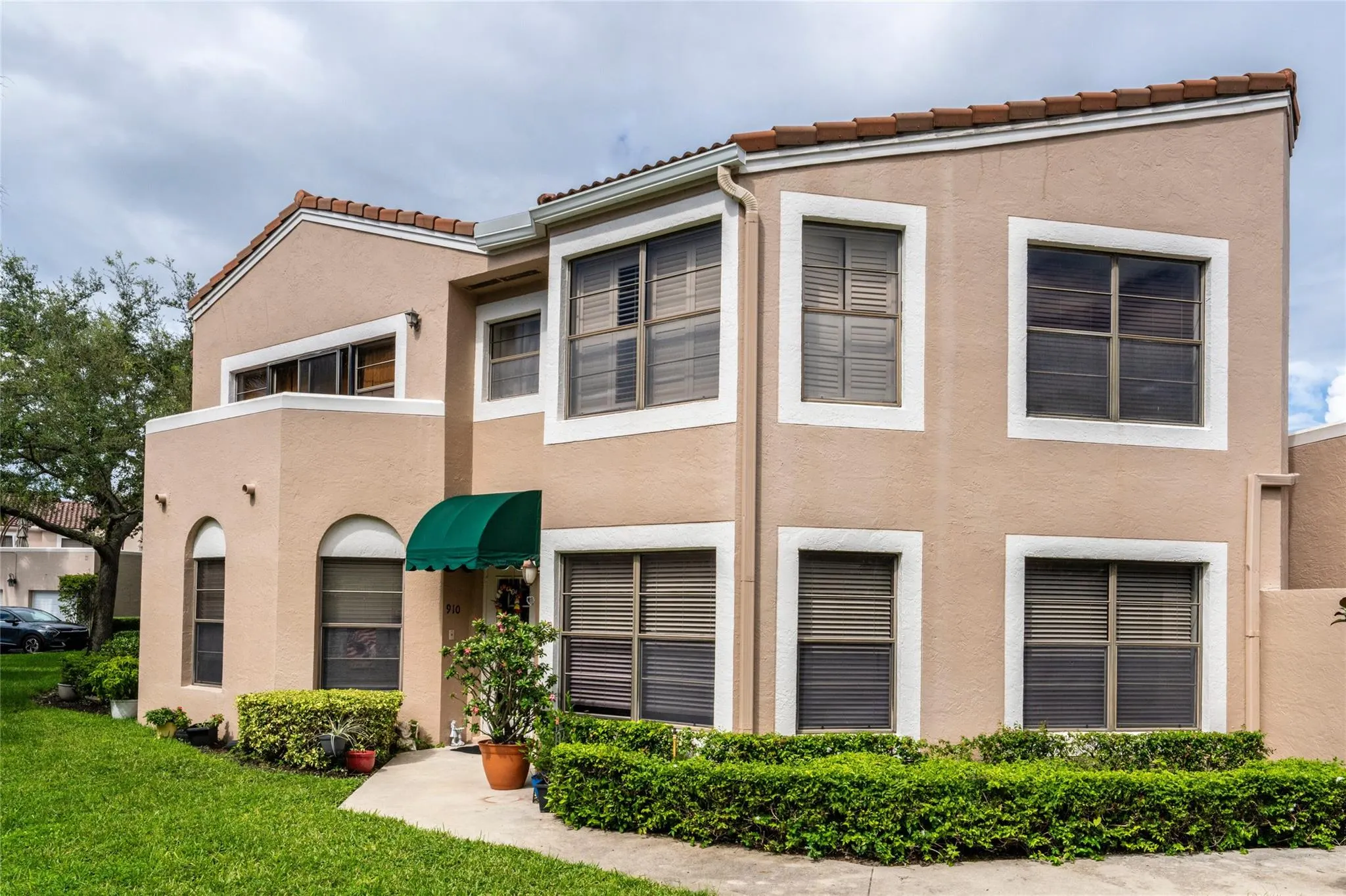 6606 Villa Sonrisa Dr, #910