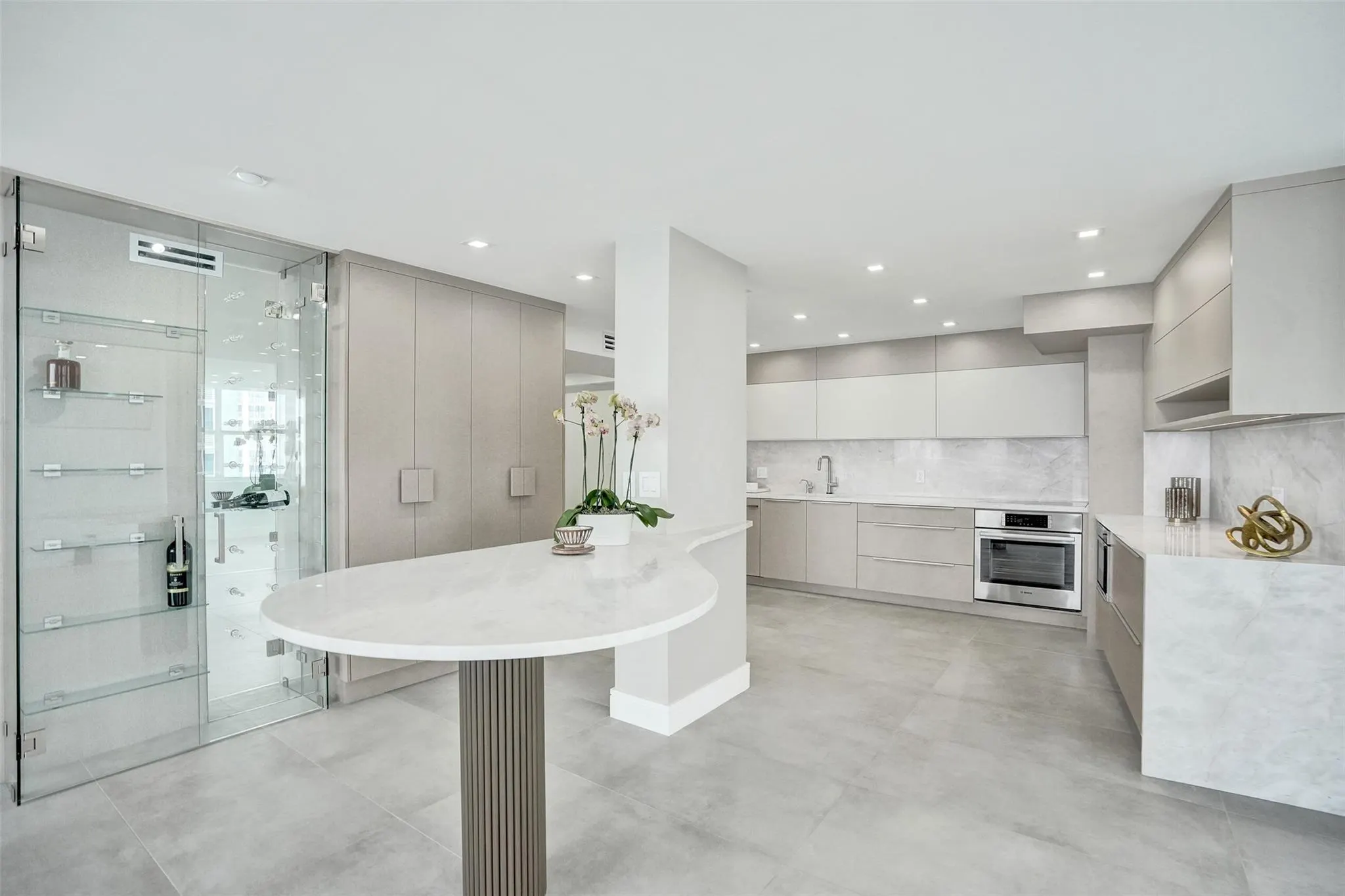 209 N Fort Lauderdale Beach Blvd, #6B