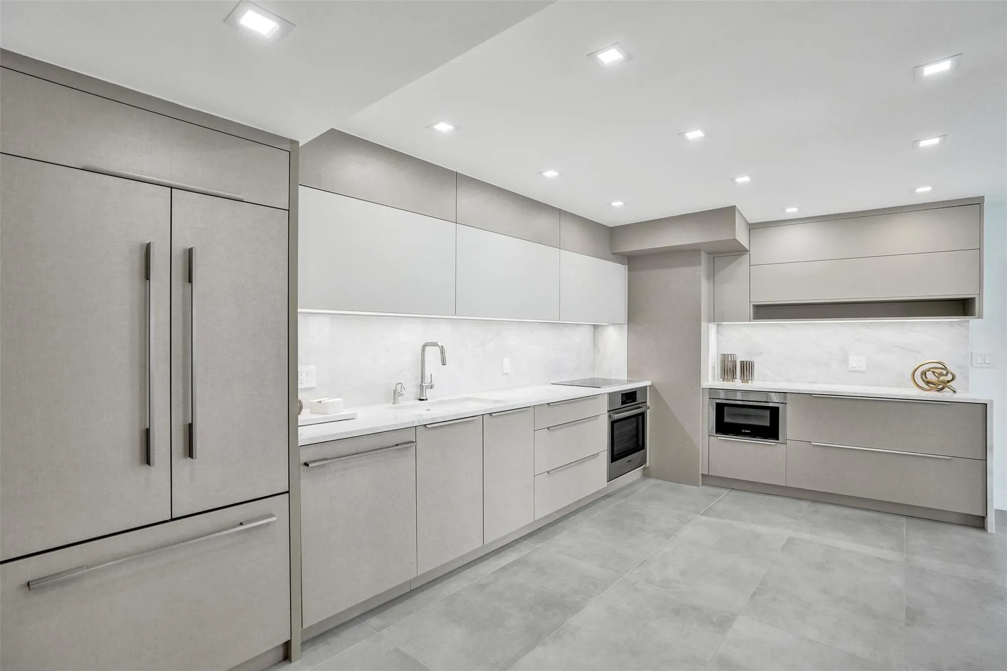 209 N Fort Lauderdale Beach Blvd, #6B