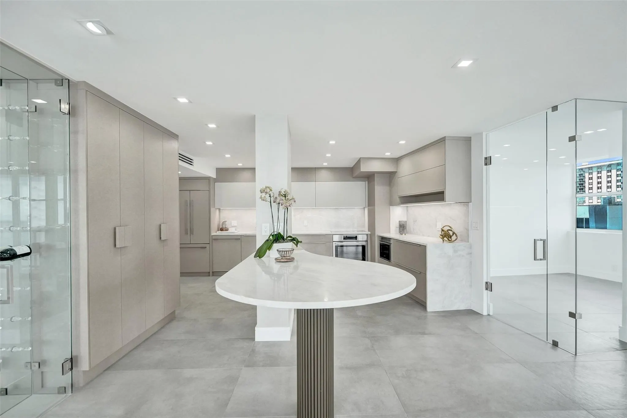 209 N Fort Lauderdale Beach Blvd, #6B