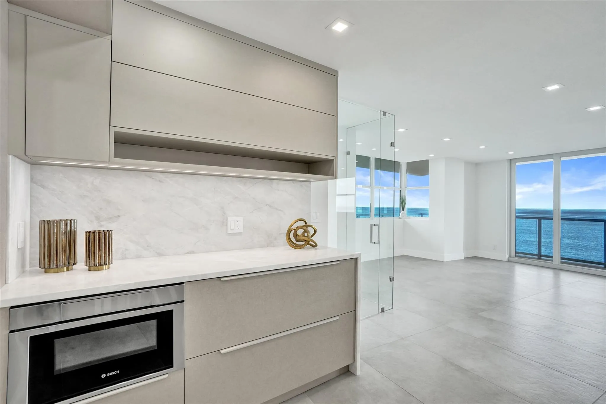 209 N Fort Lauderdale Beach Blvd, #6B