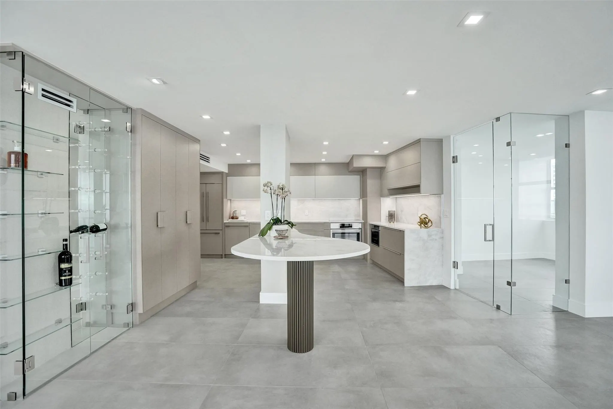 209 N Fort Lauderdale Beach Blvd, #6B
