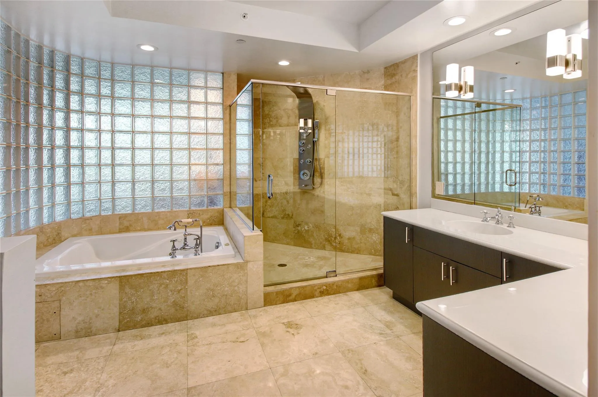 301 Hendricks Isle, #7