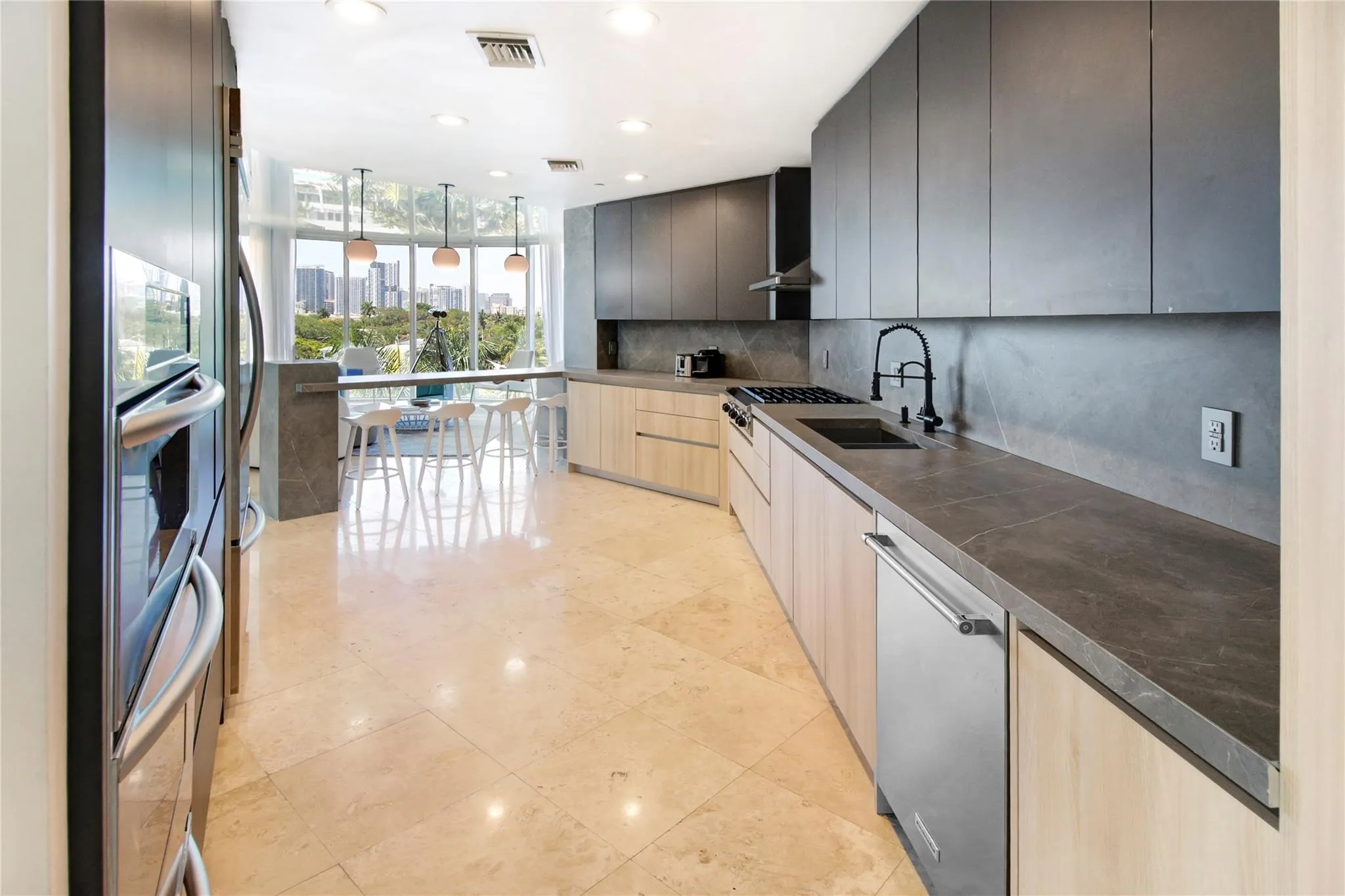 301 Hendricks Isle, #7