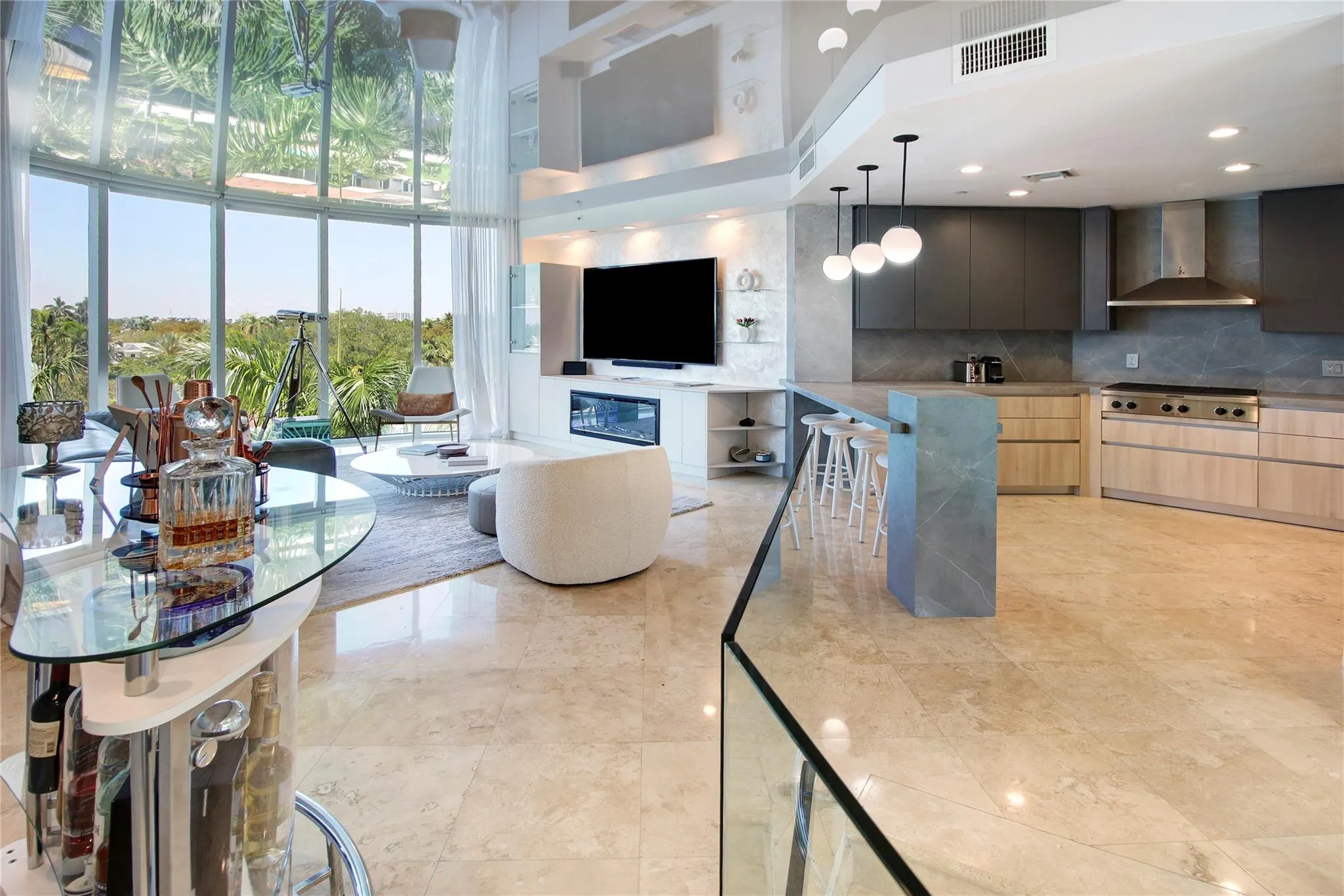 301 Hendricks Isle, #7