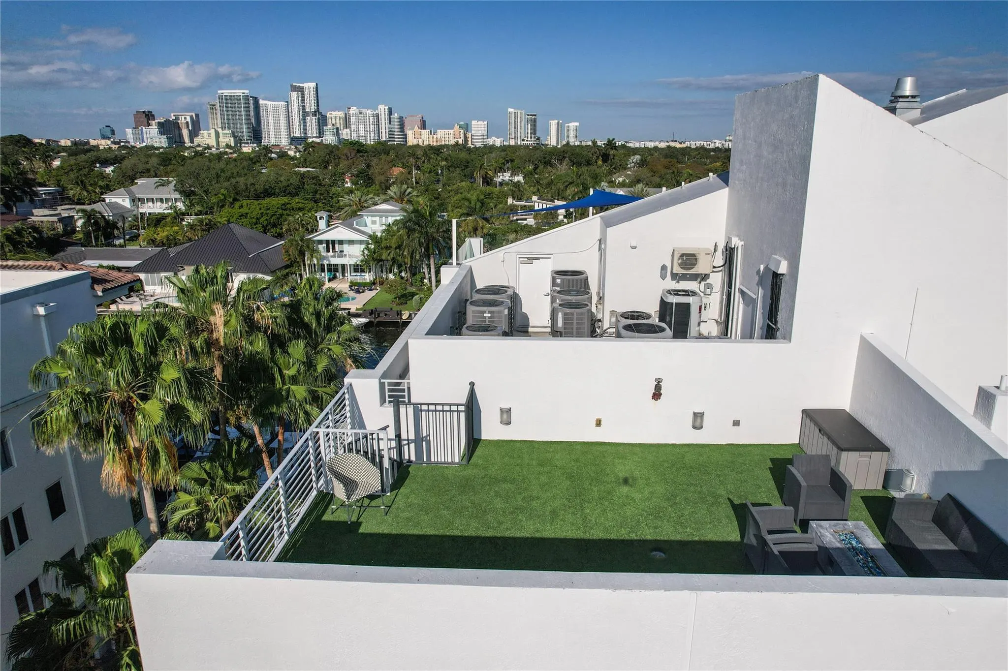 301 Hendricks Isle, #7