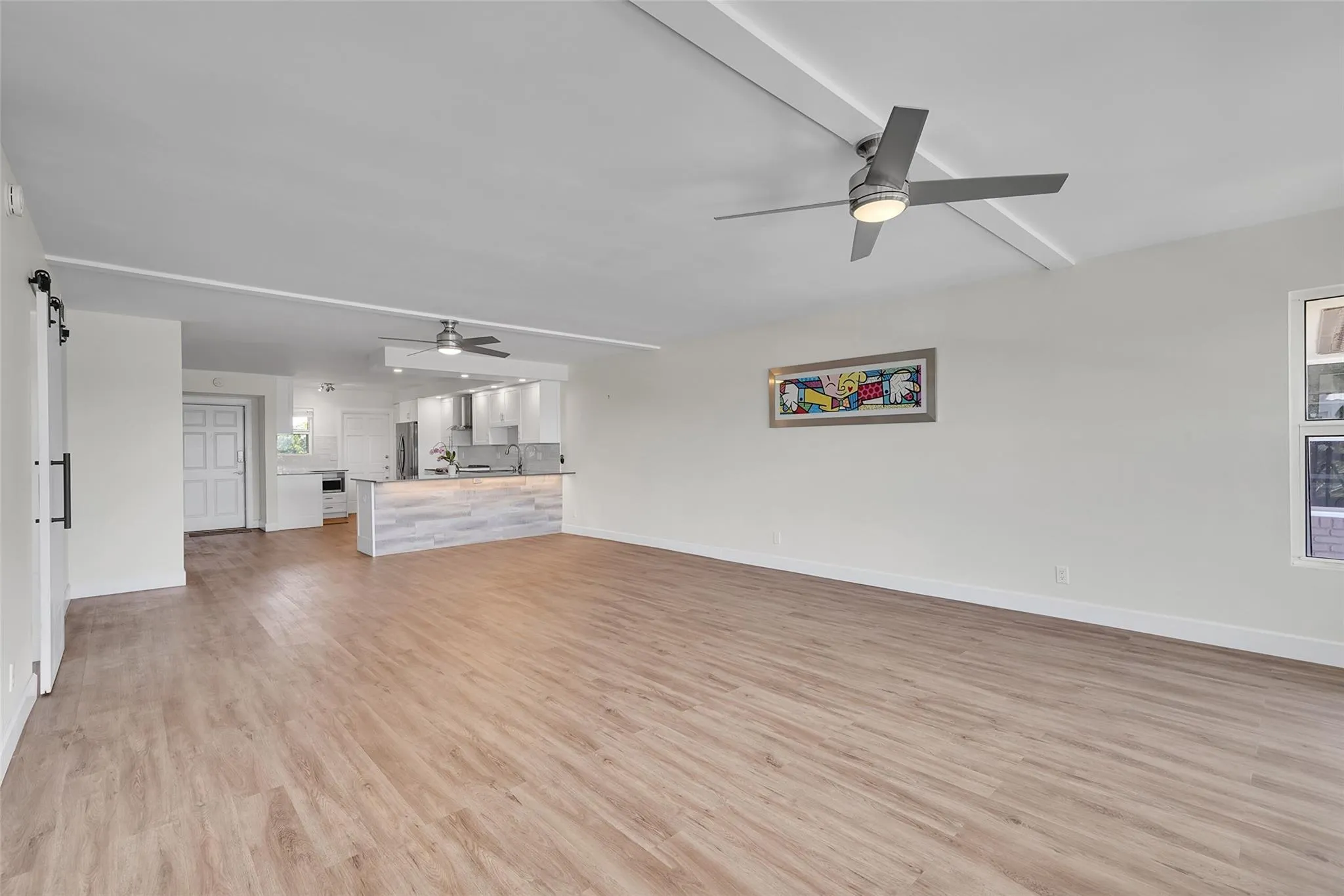 3121 NE 51 St, #406E