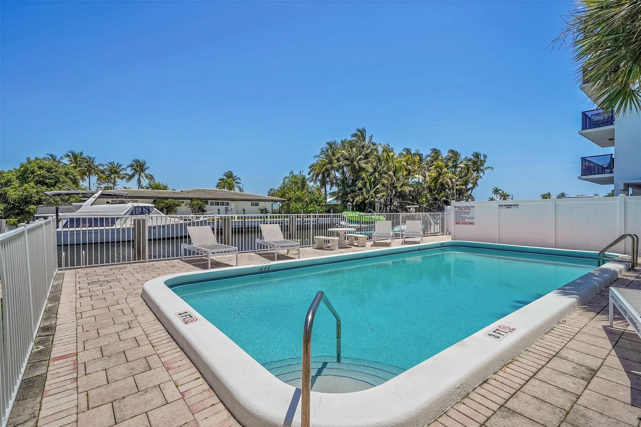 3121 NE 51 St, #406E