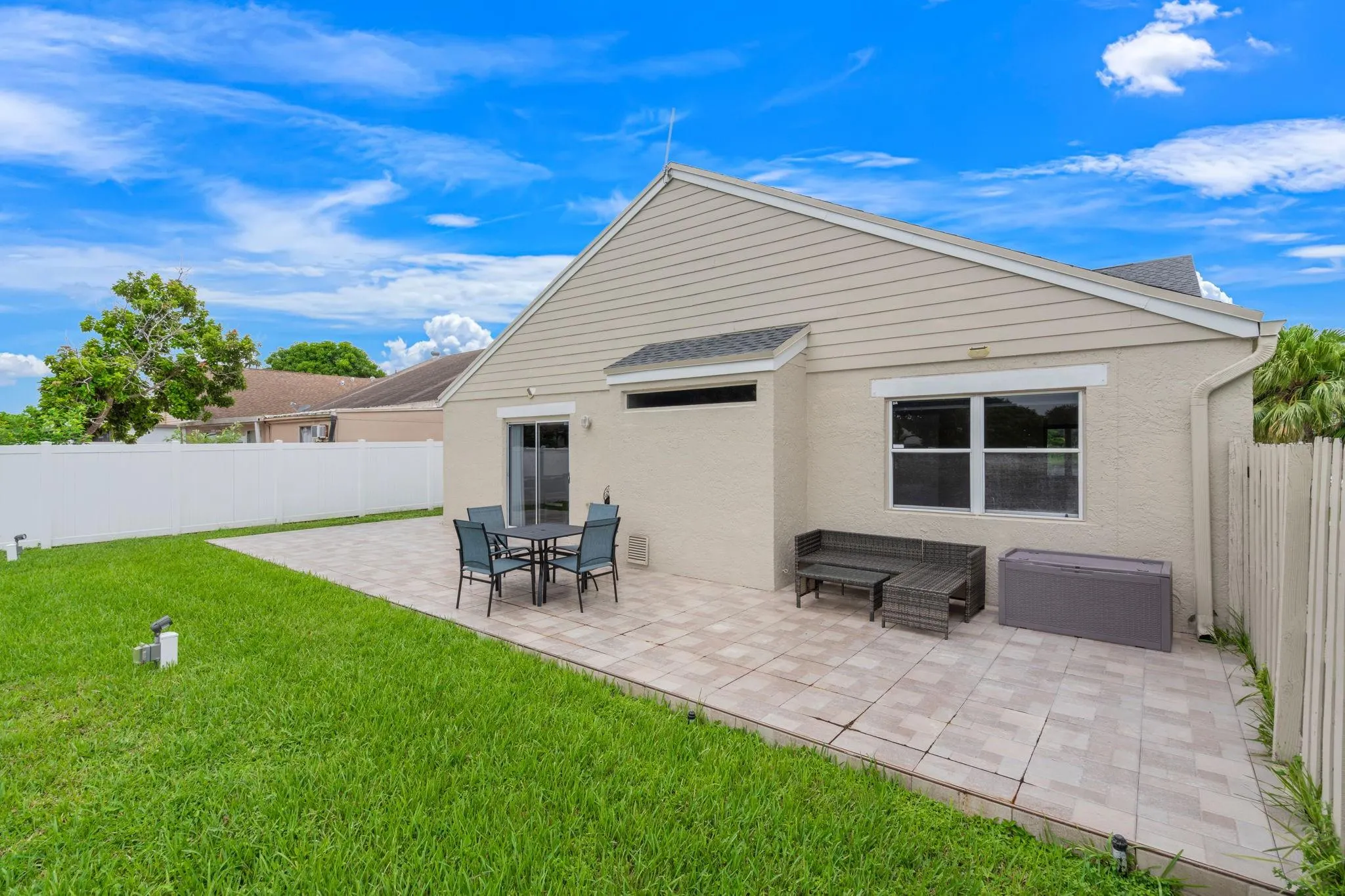8600 Floralwood Dr