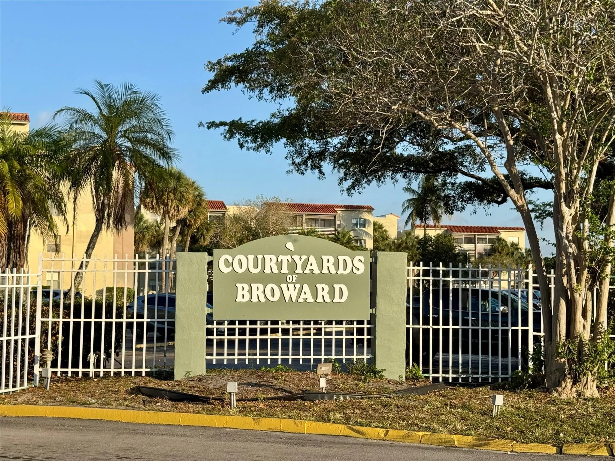1800 N Lauderdale Ave, #1307