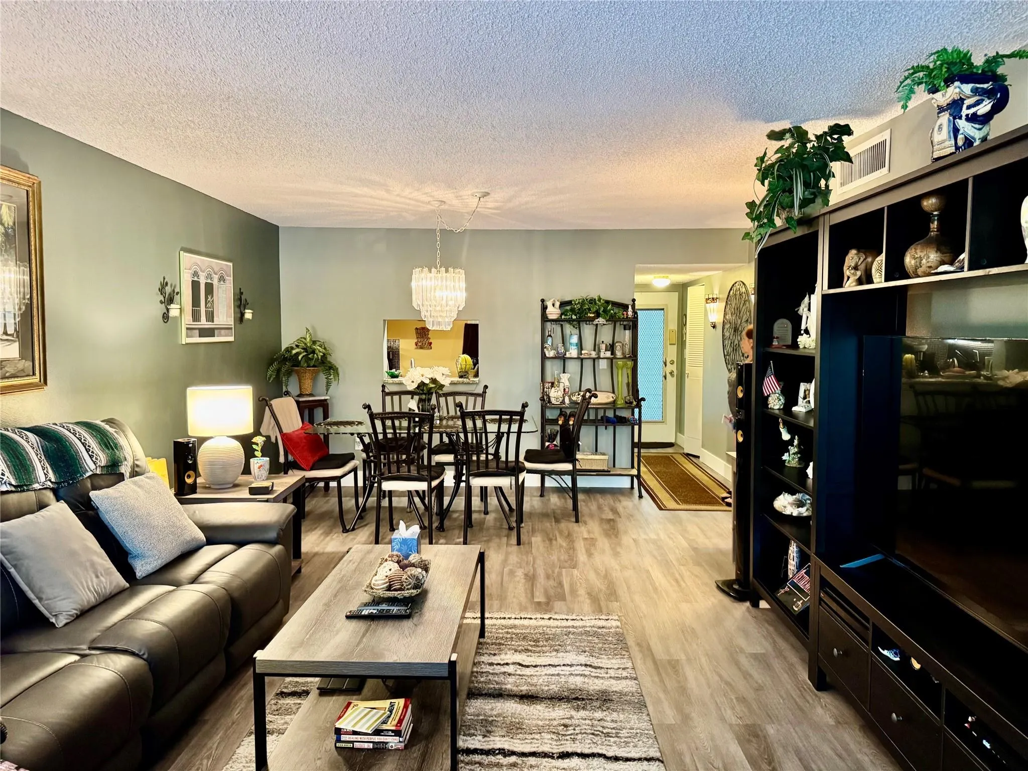 1800 N Lauderdale Ave, #1307