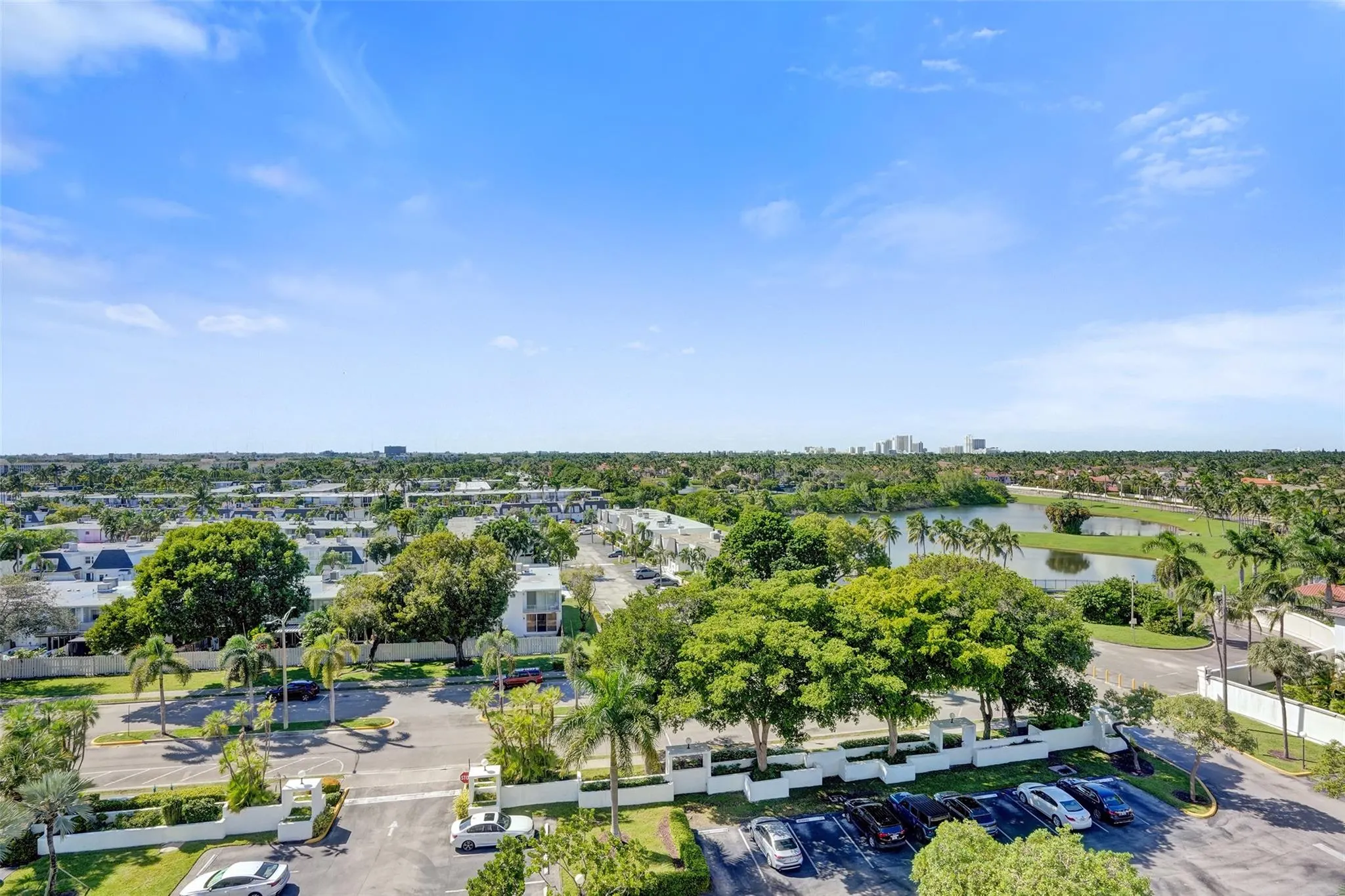 1000 Parkview Dr, #905