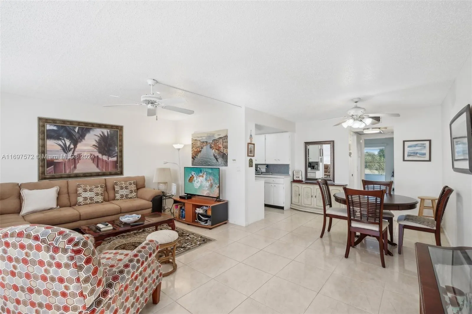 3014 Oakridge A, #3014