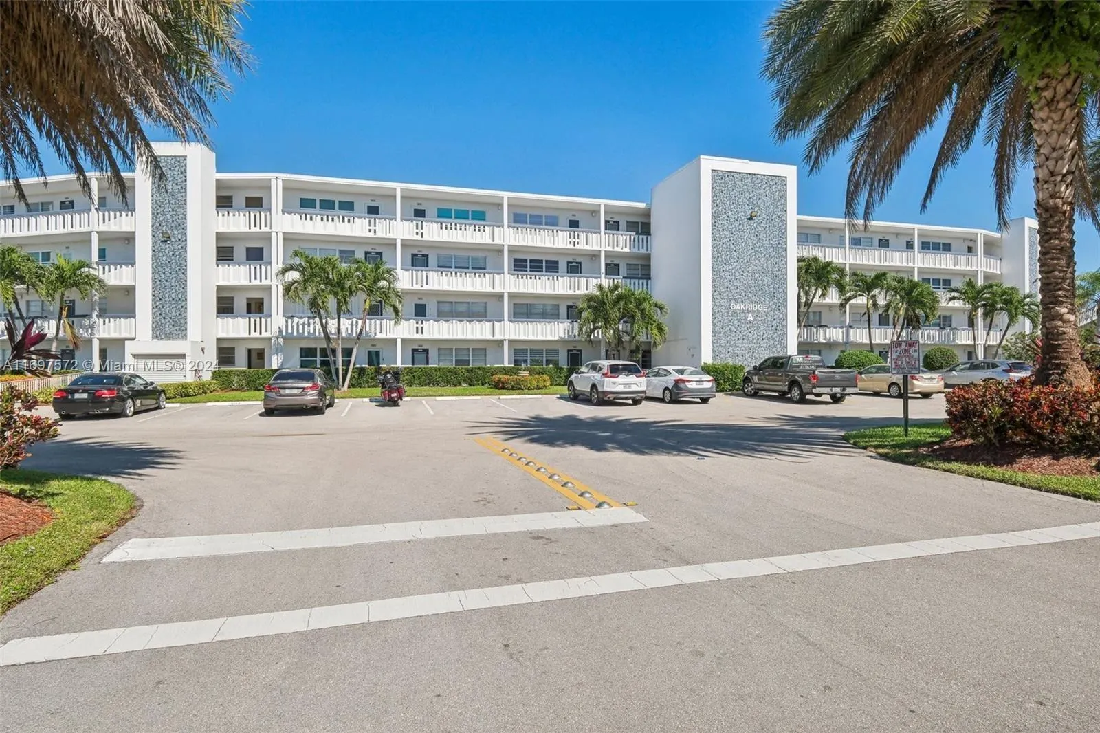 3014 Oakridge A, #3014
