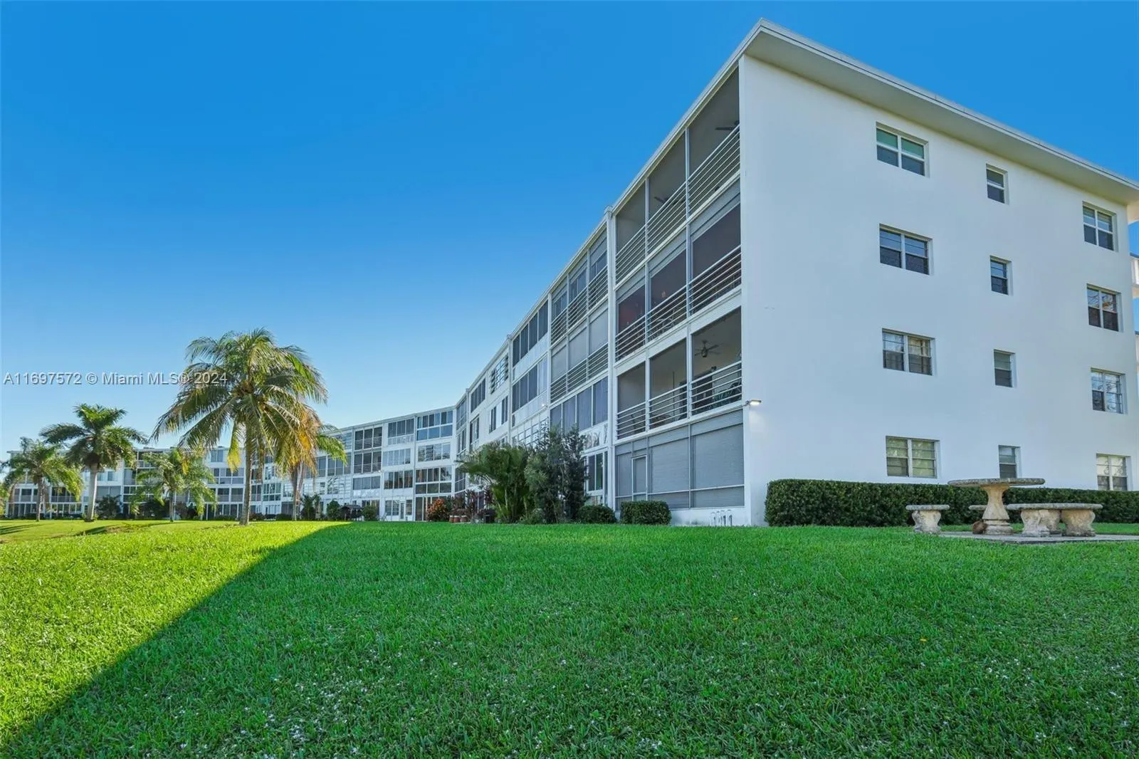 3014 Oakridge A, #3014