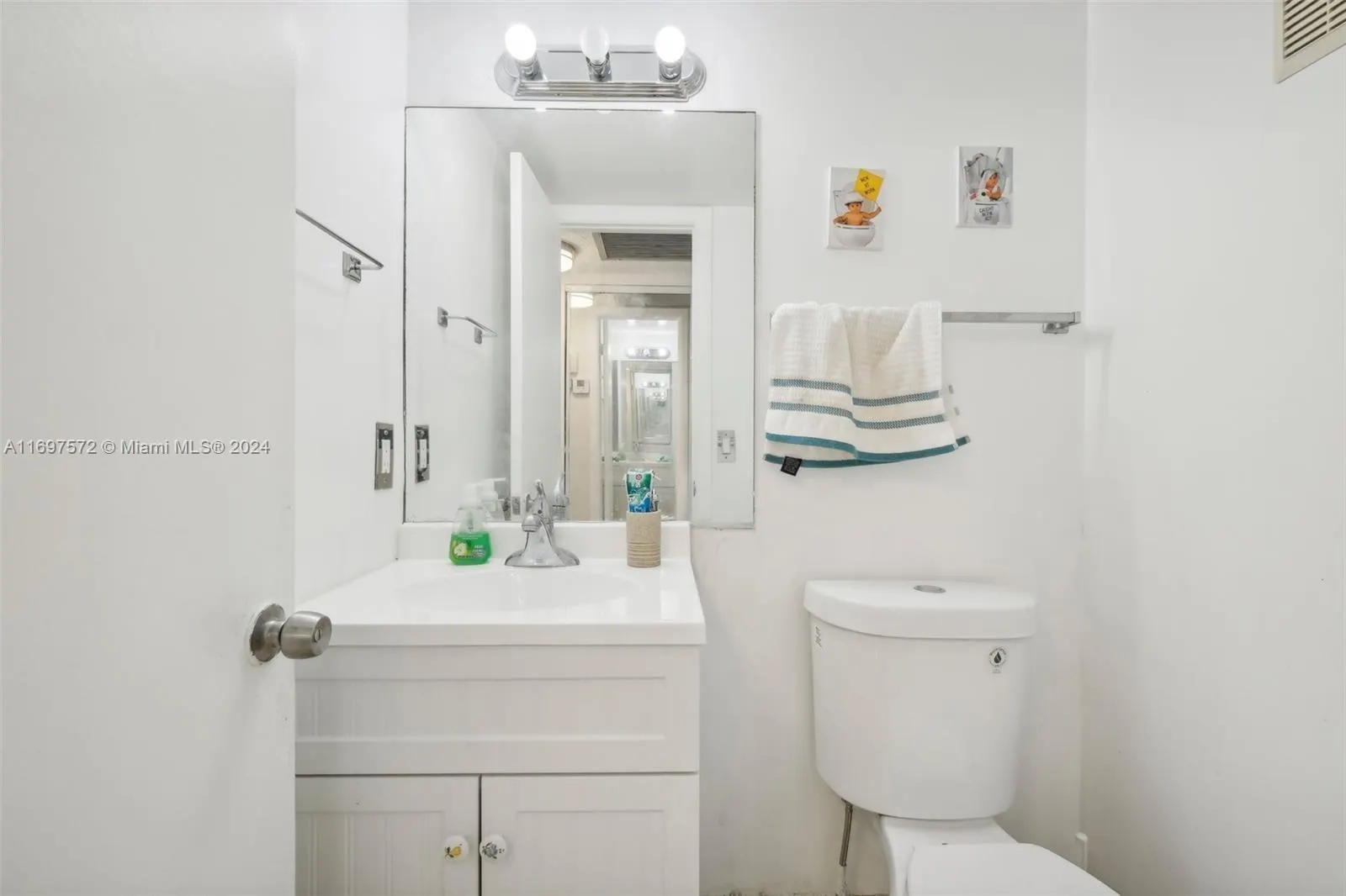 3014 Oakridge A, #3014