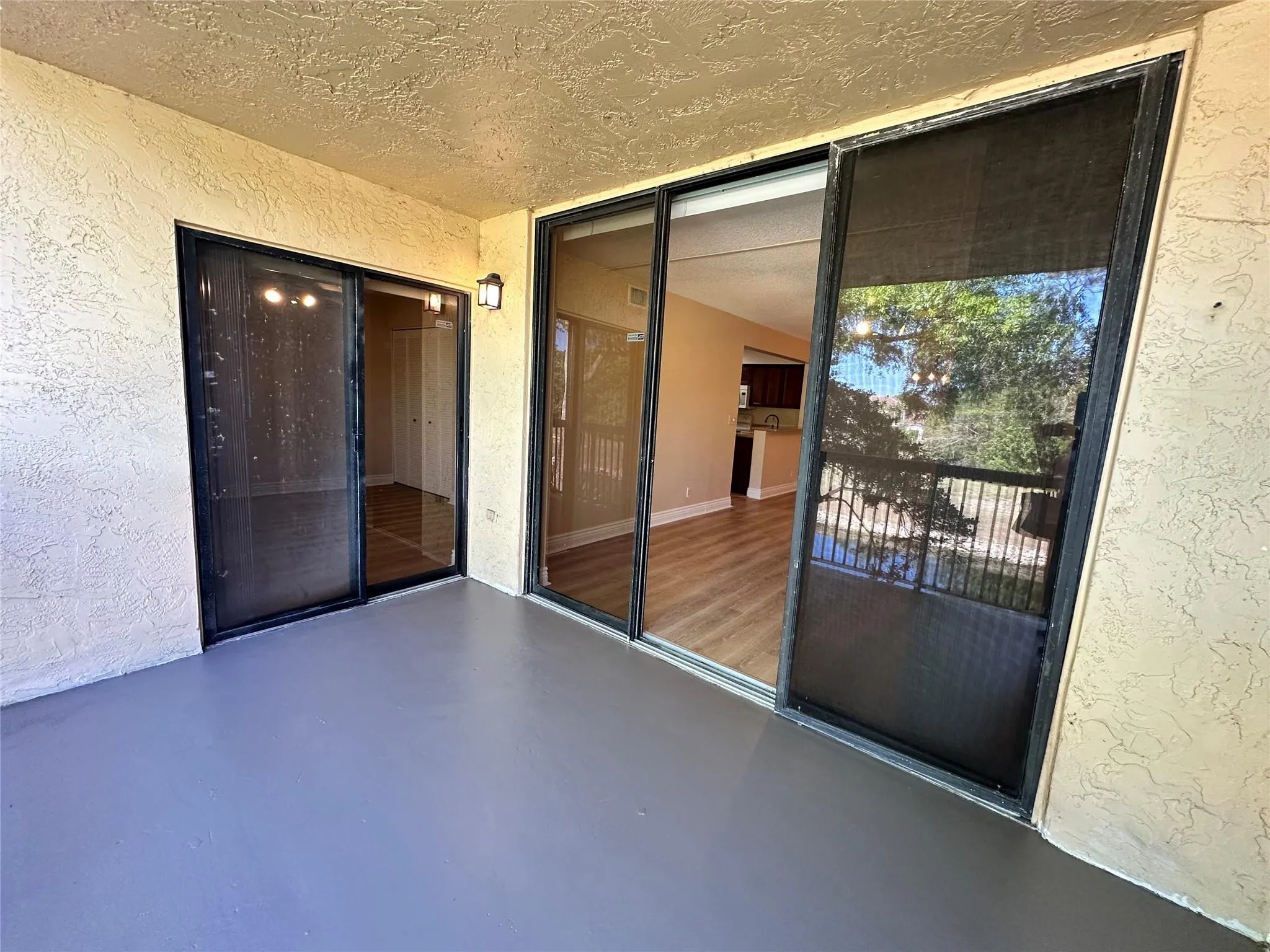 5661 Riverside Dr, #202