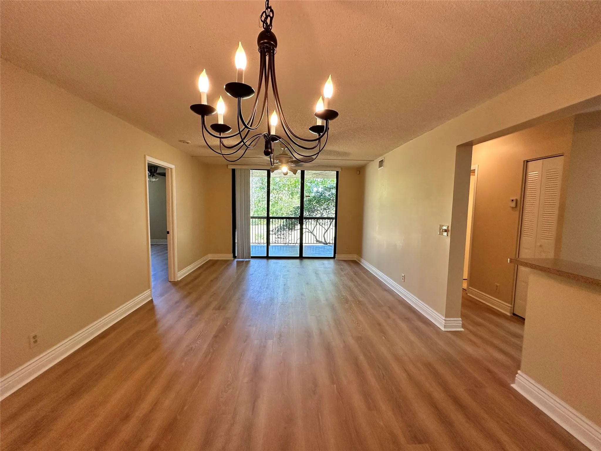 5661 Riverside Dr, #202