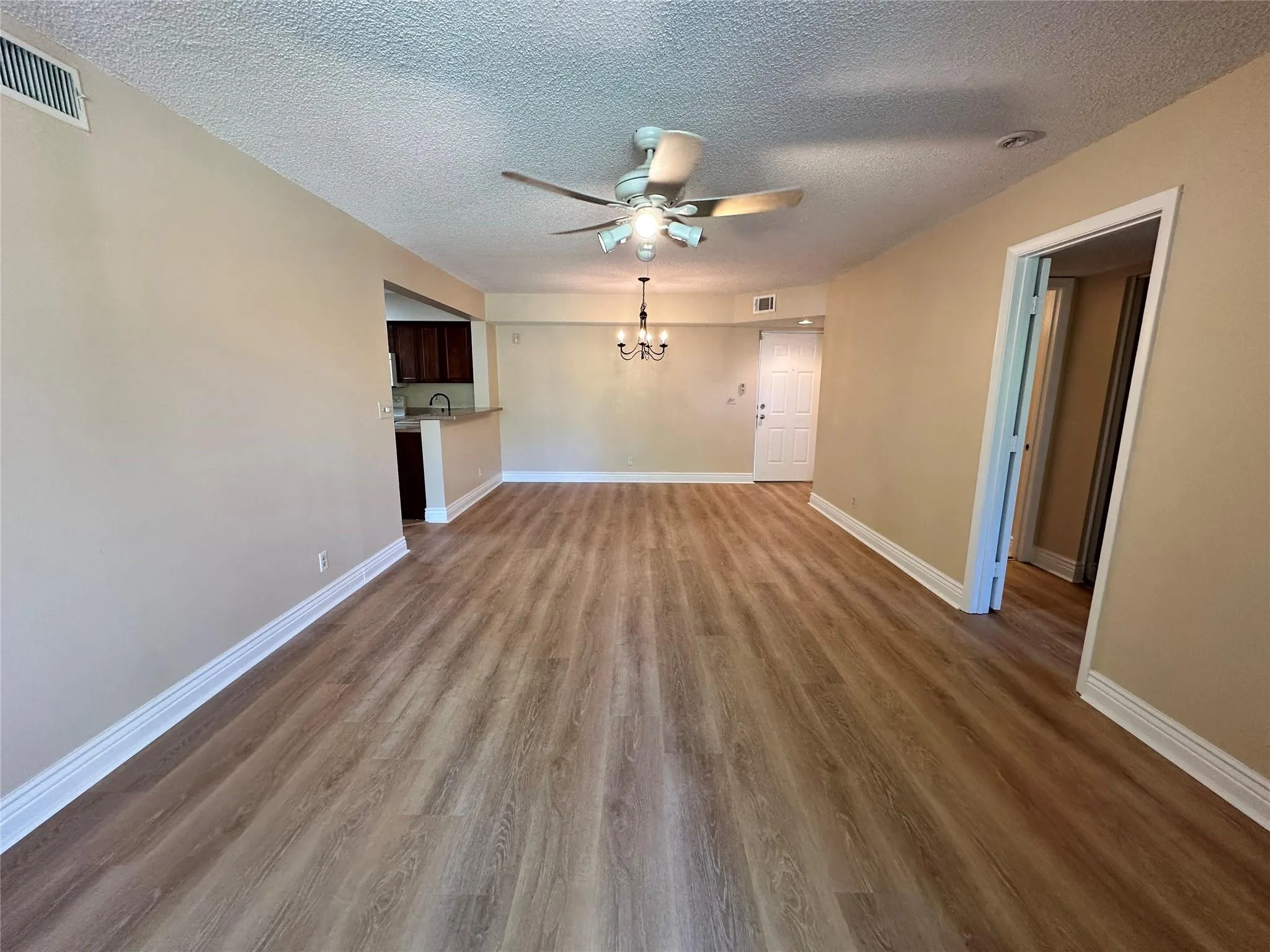 5661 Riverside Dr, #202