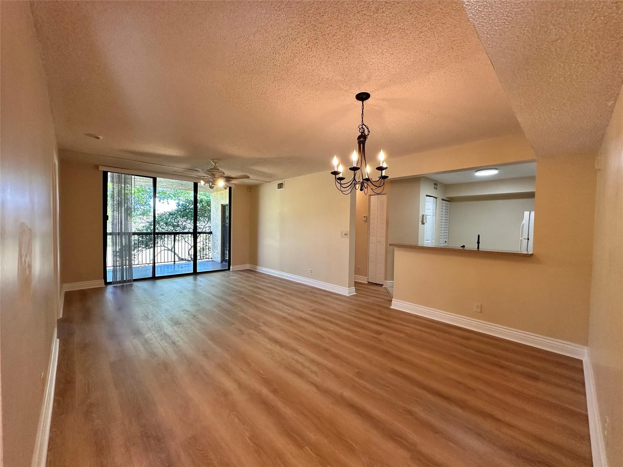 5661 Riverside Dr, #202