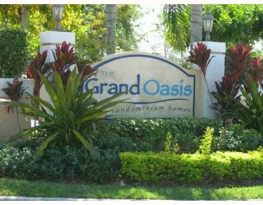 5661 Riverside Dr, #202