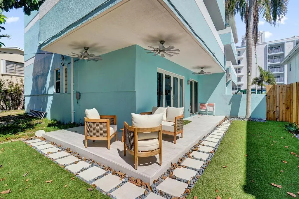 4549 N Ocean Dr, #1