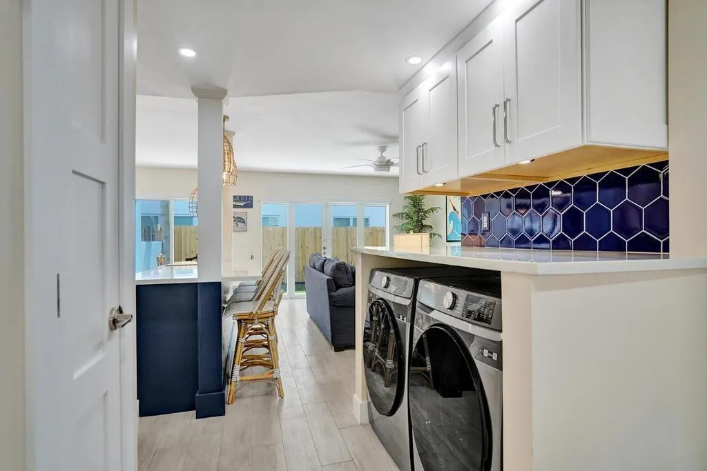 4549 N Ocean Dr, #1