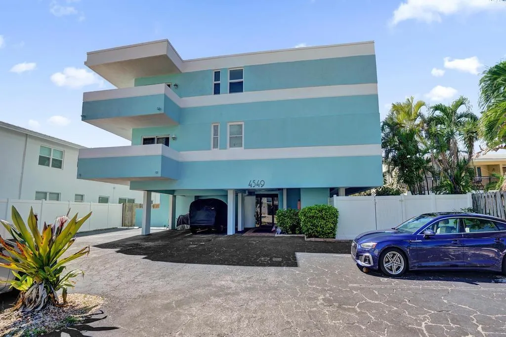 4549 N Ocean Dr, #1