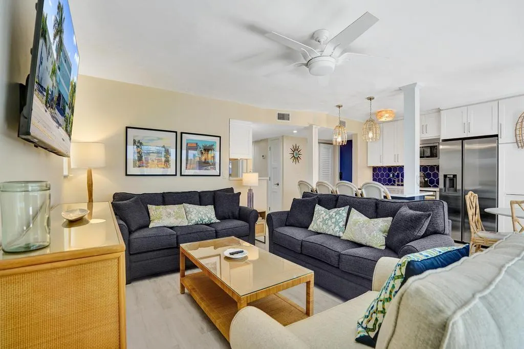 4549 N Ocean Dr, #1