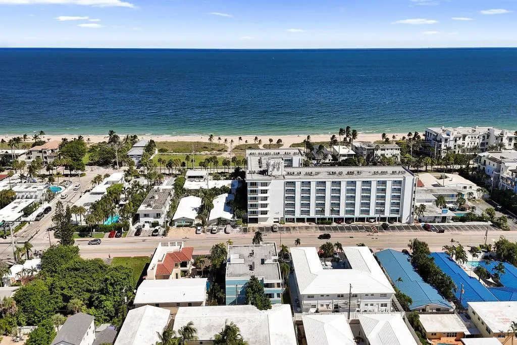 4549 N Ocean Dr, #1