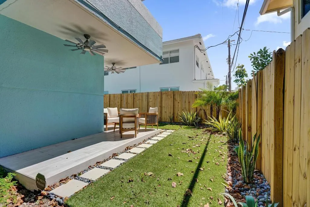 4549 N Ocean Dr, #1