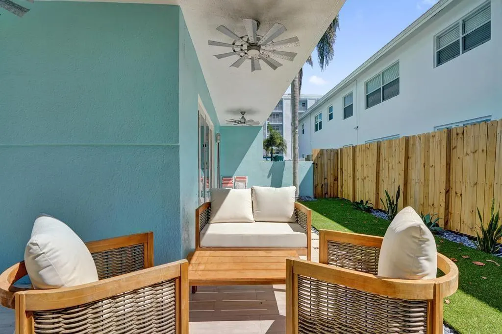 4549 N Ocean Dr, #1