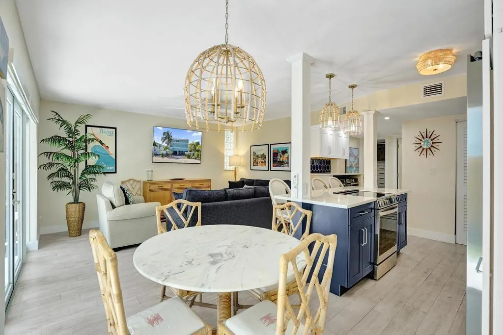 4549 N Ocean Dr, #1