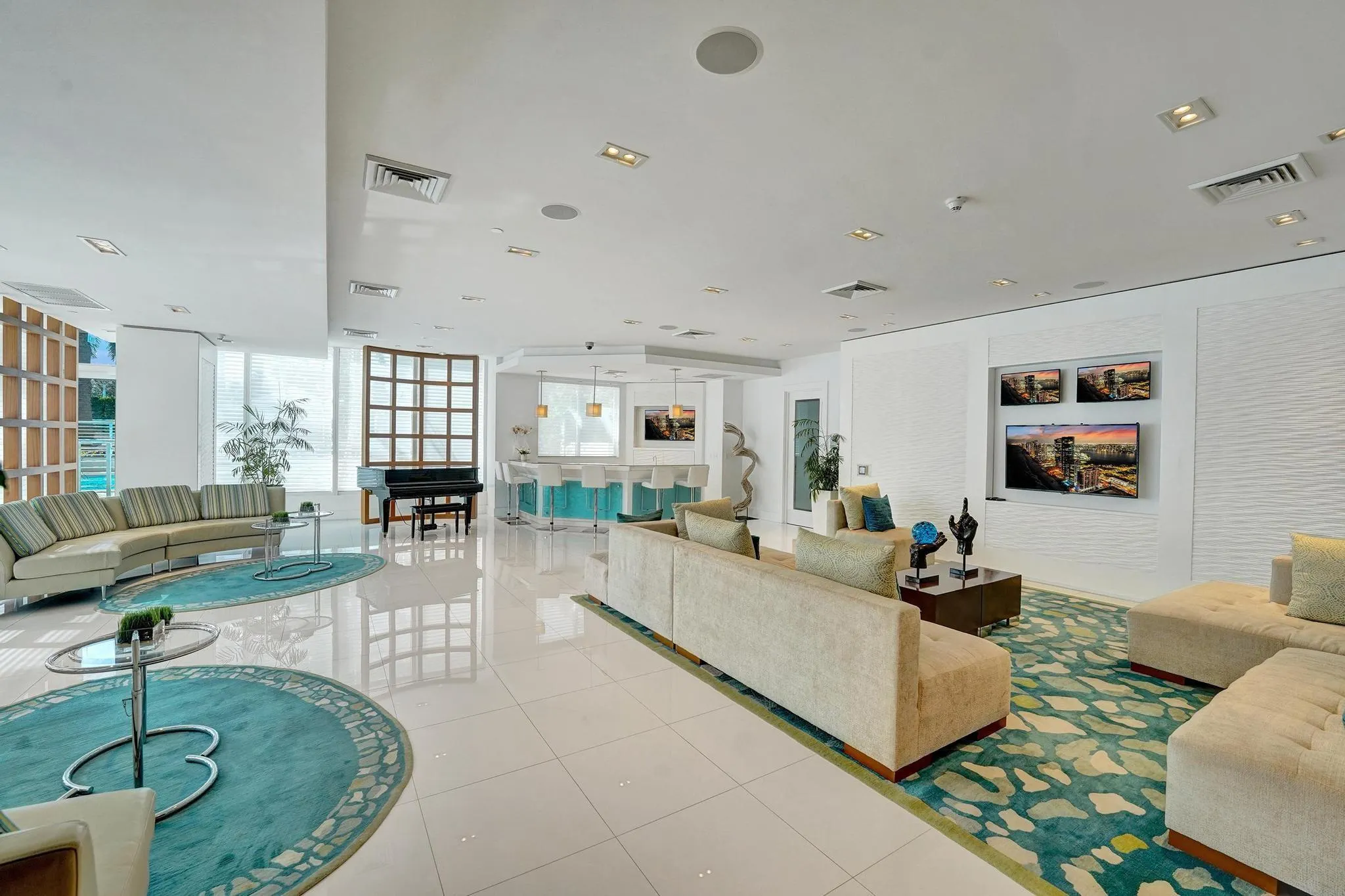 2831 N Ocean Blvd, #303N