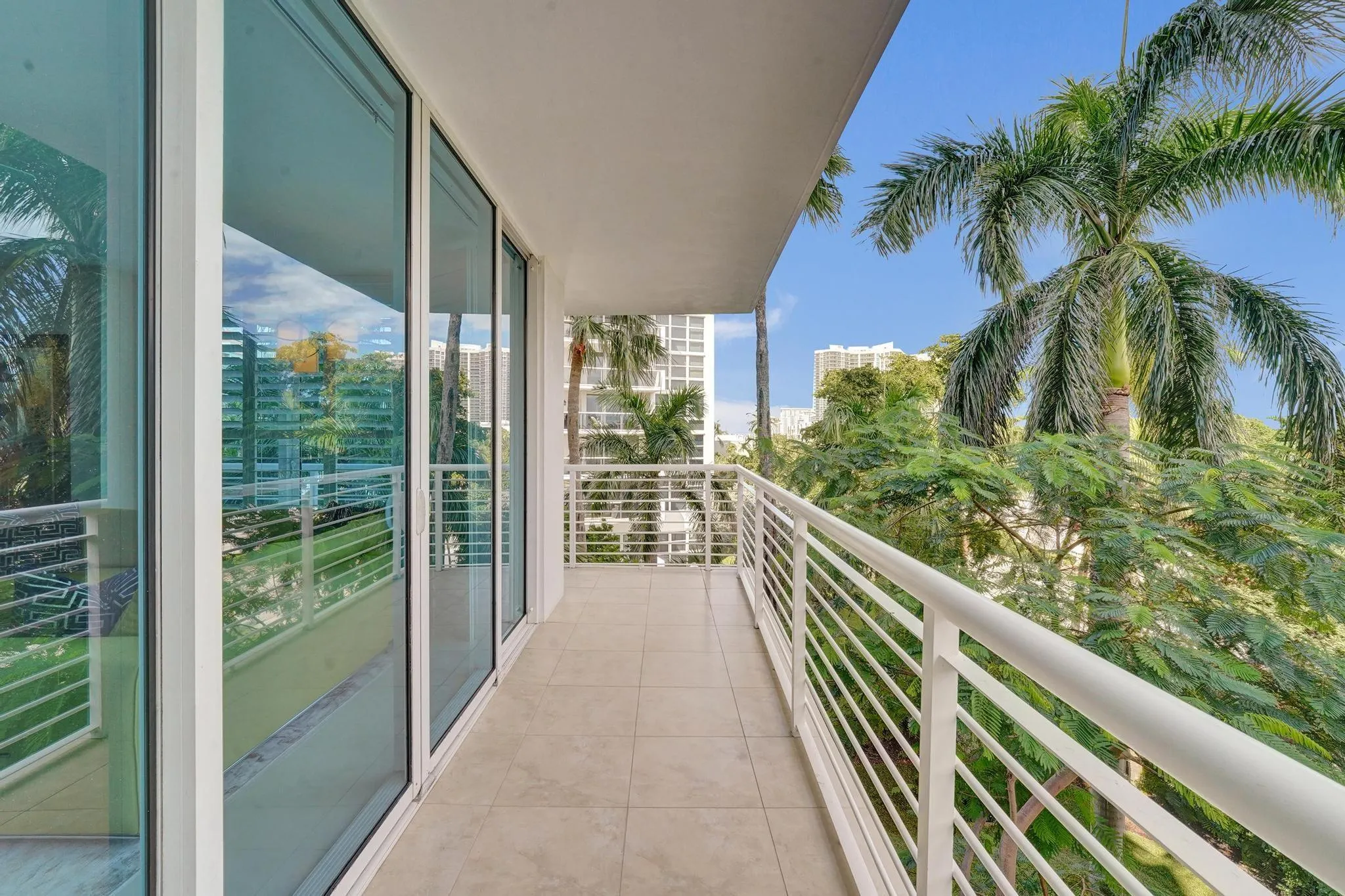 2831 N Ocean Blvd, #303N