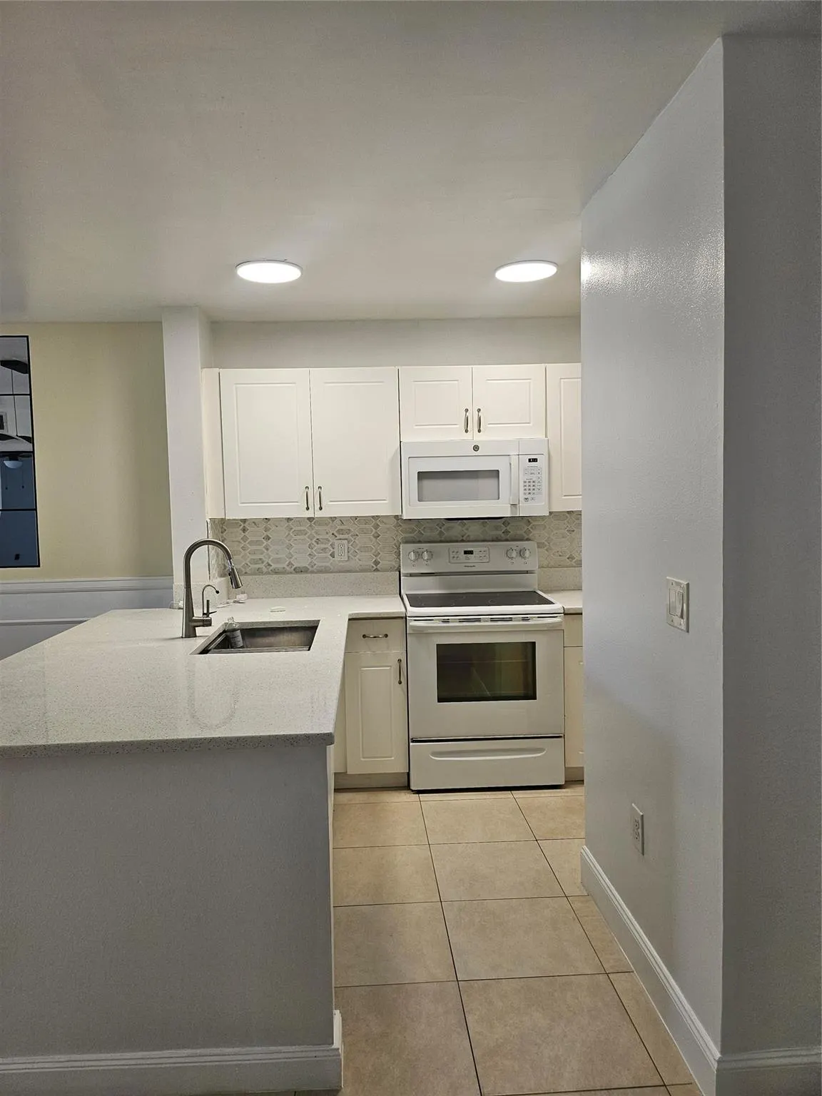 4831 Via Palm Lks, #1202