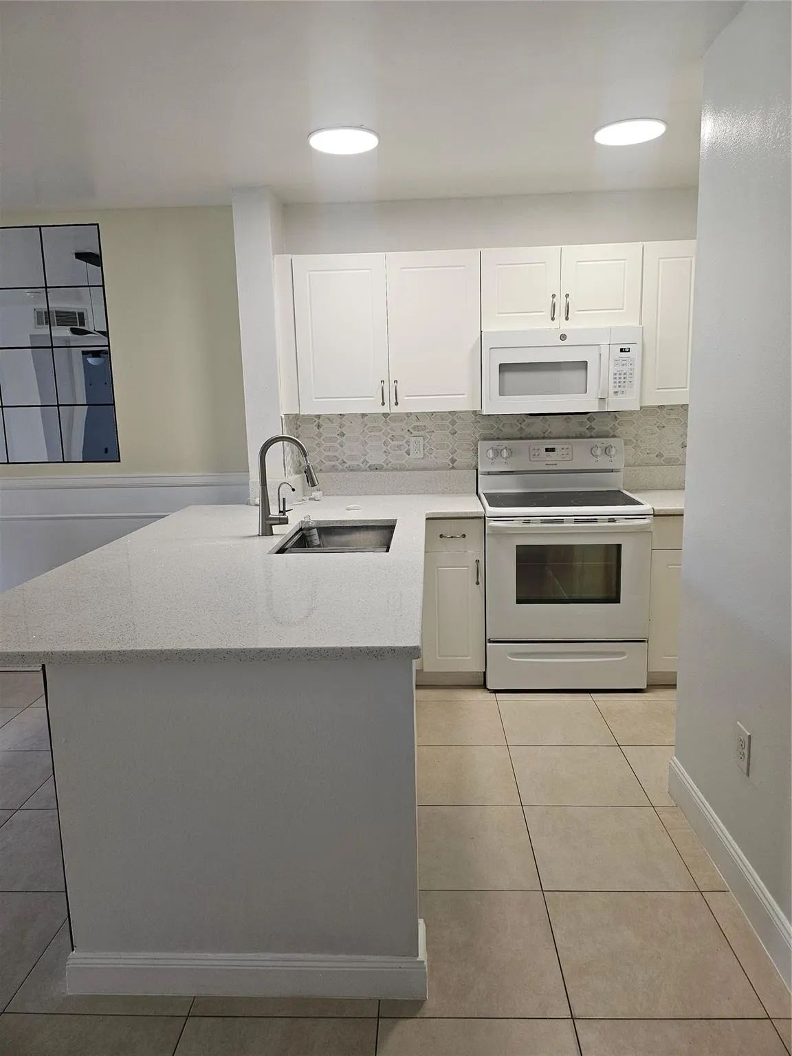 4831 Via Palm Lks, #1202