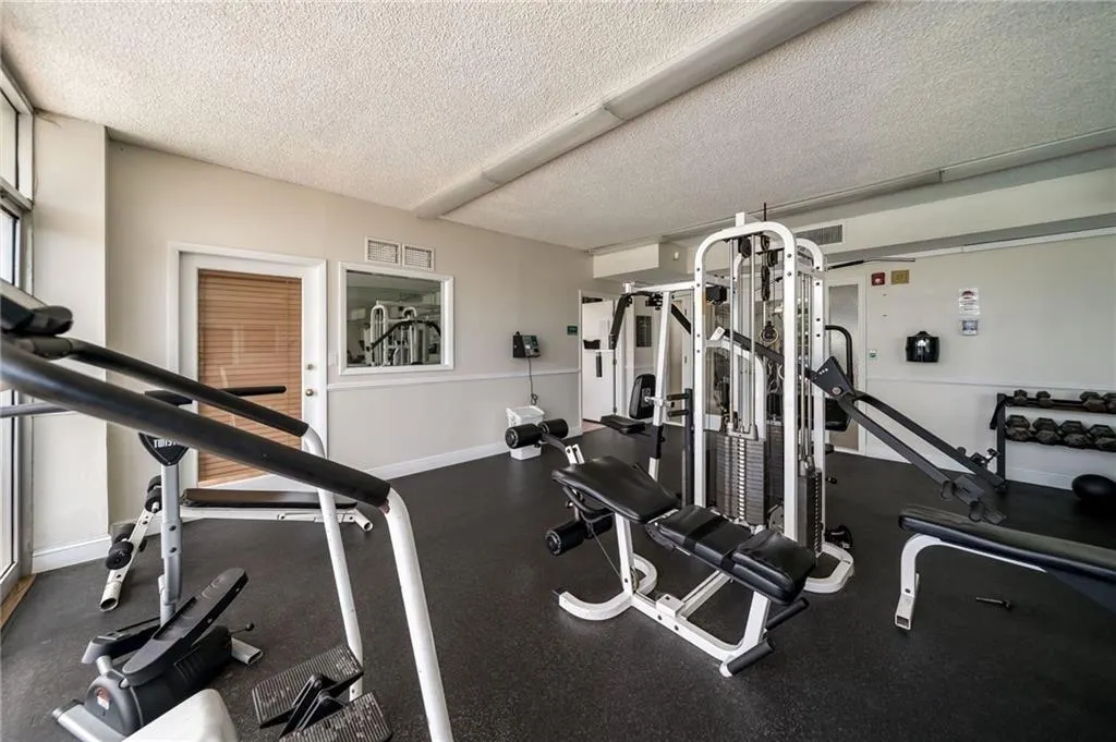 2350 NE 135th St, #1212