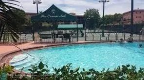 610 Tennis Club Dr, #105
