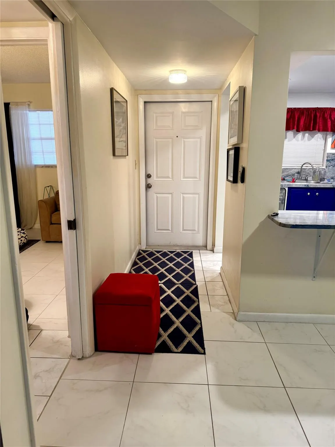 610 Tennis Club Dr, #105