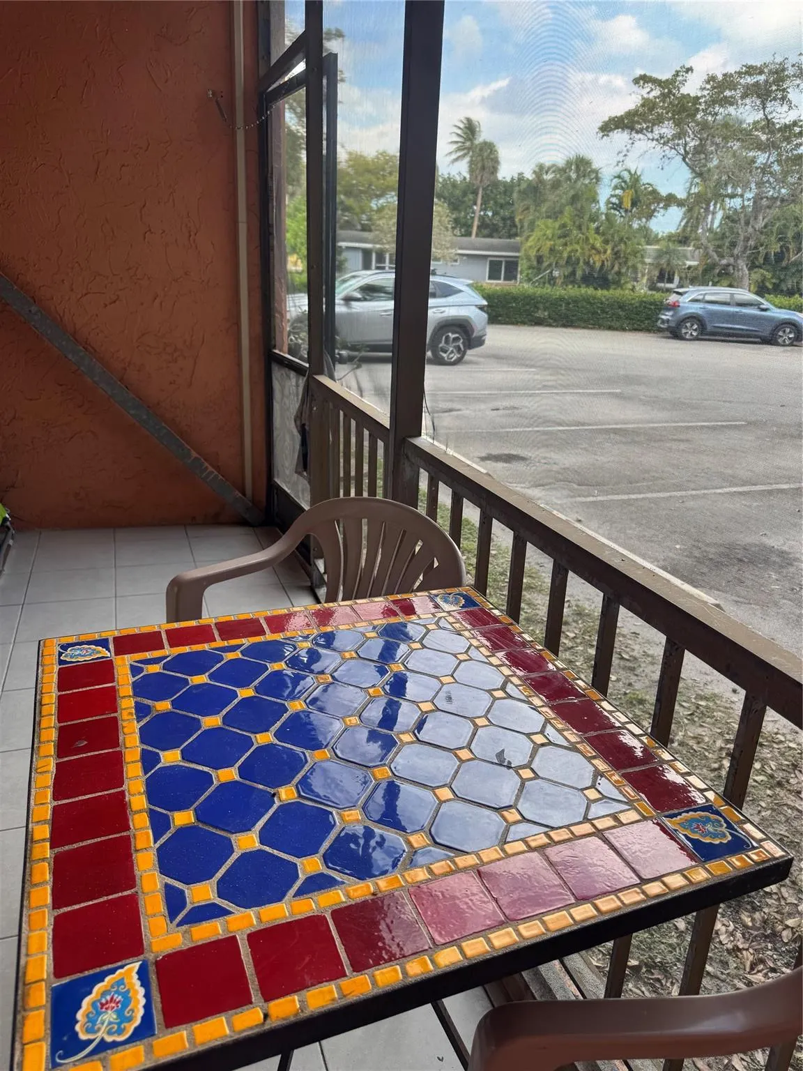 610 Tennis Club Dr, #105