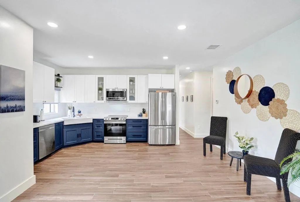2622 NE 27th Ave