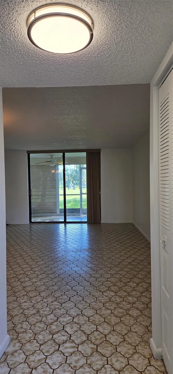 7350 NW 18th St, #101