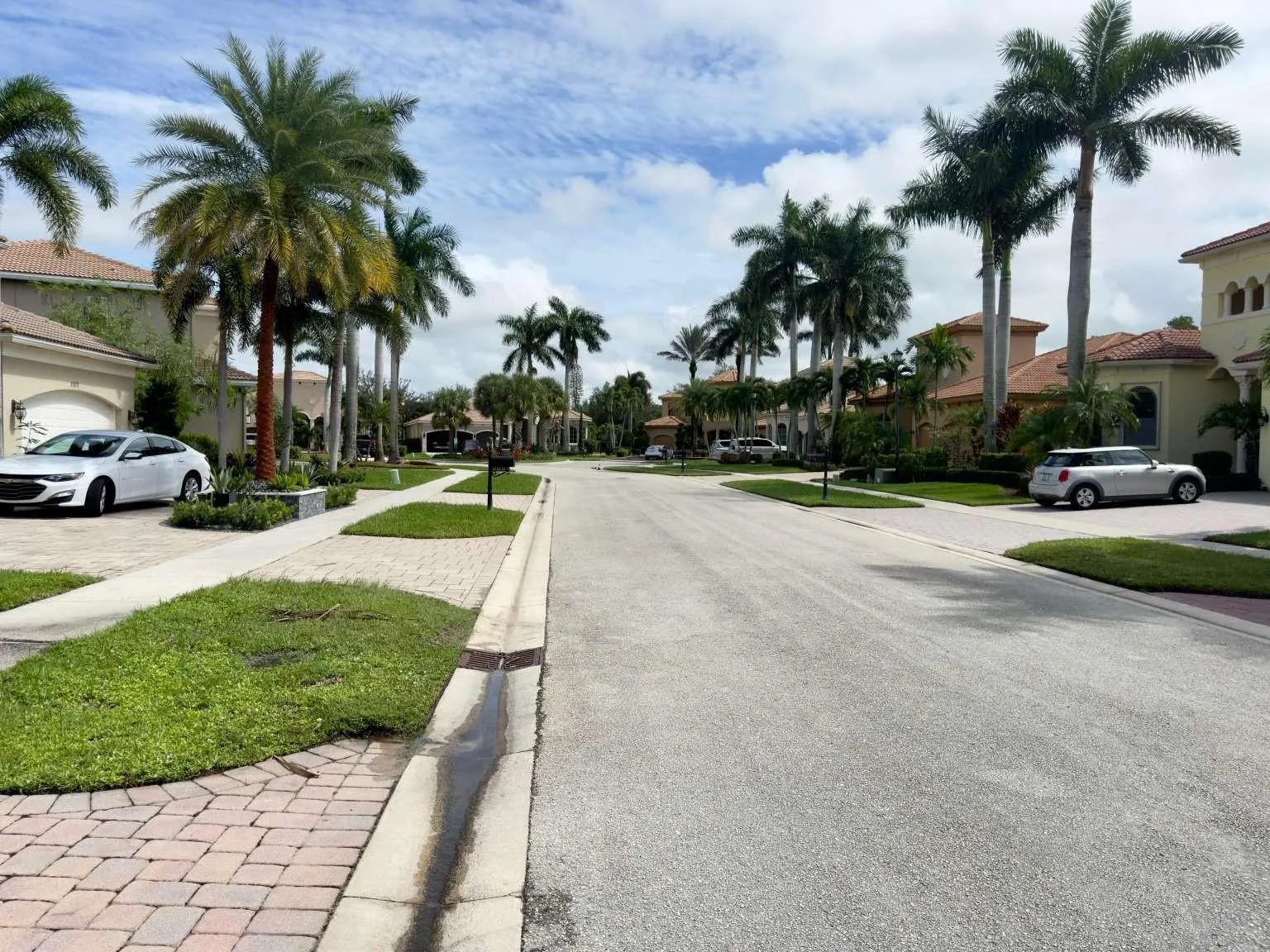 8816 Club Estates Way